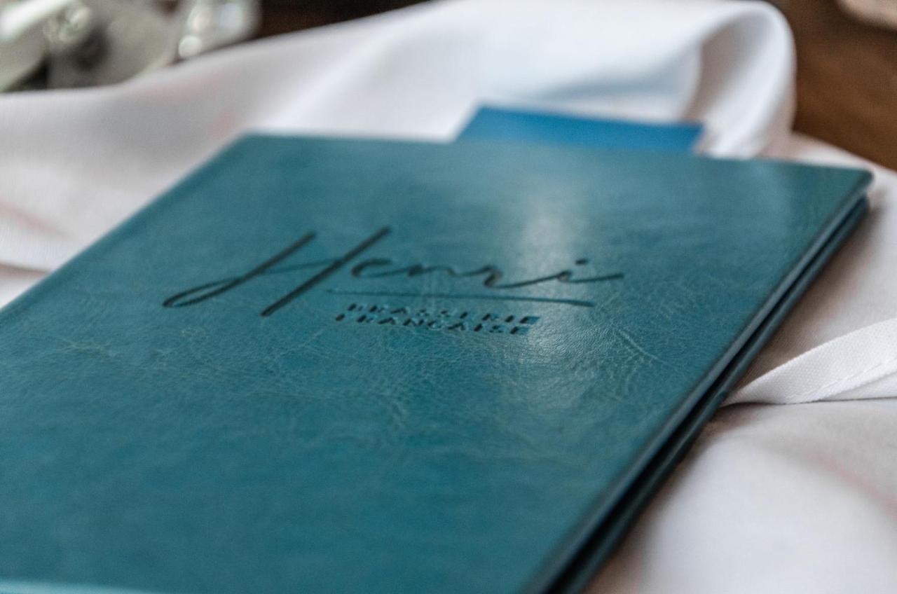 Hotel Birks Montreal Exterior foto Menu at the restaurant